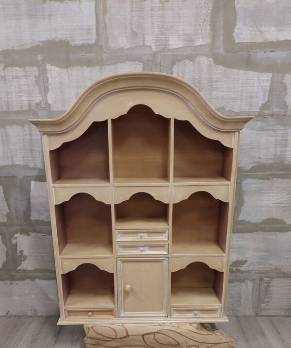 Daili pakabinama lentyna