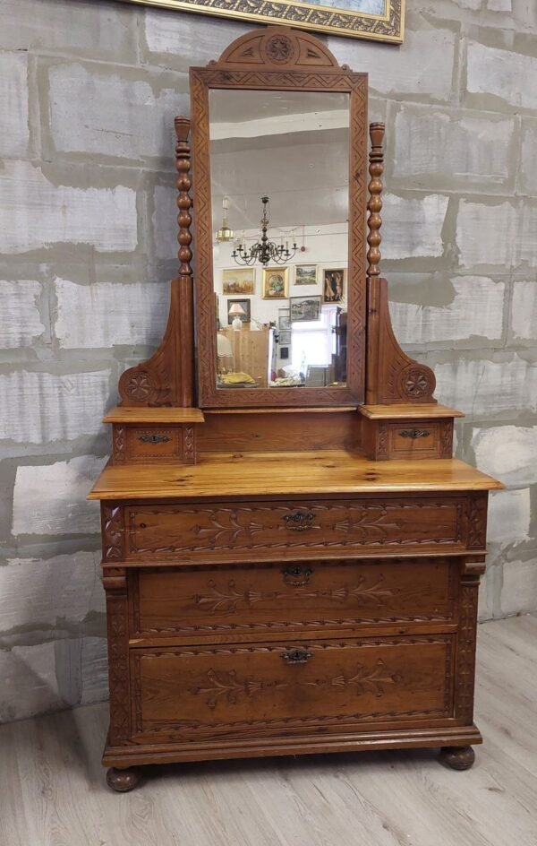 Senovinis damų staliukas su komoda