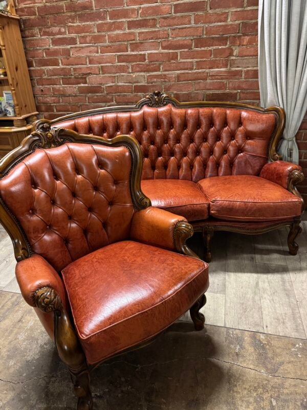 Odinis komplektas....kanapa ir du foteliai