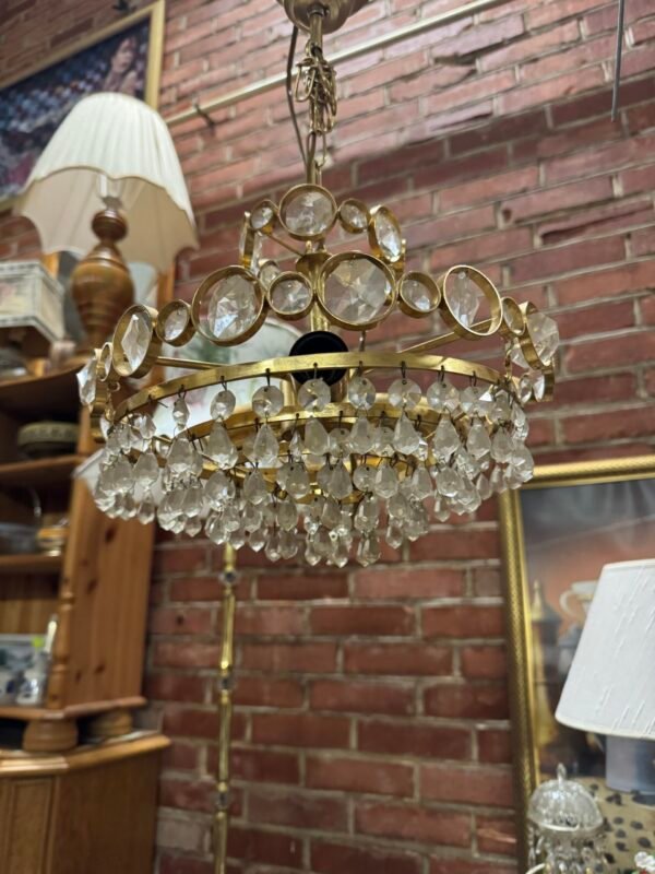 Šviestuvas variniu rėmu  su stikliukais