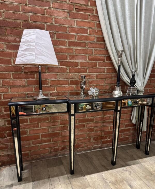 Veidrodinė konsolė