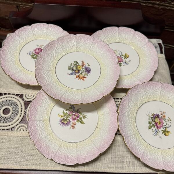 Porcelianinės lėkštutės