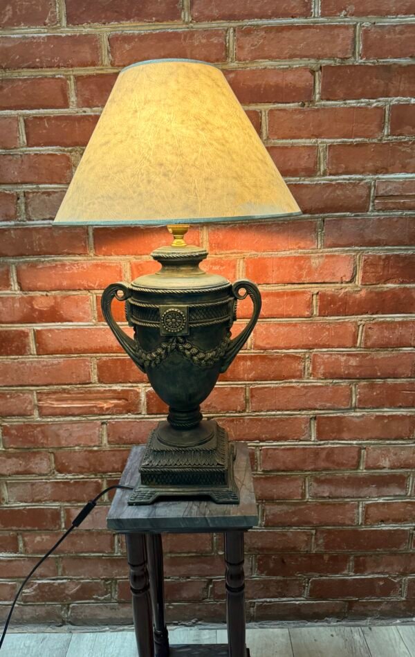 Keramikinis stalo šviestuvas