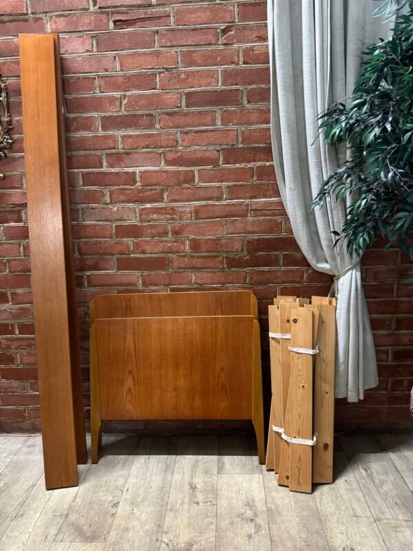 Viengulė medinė lova