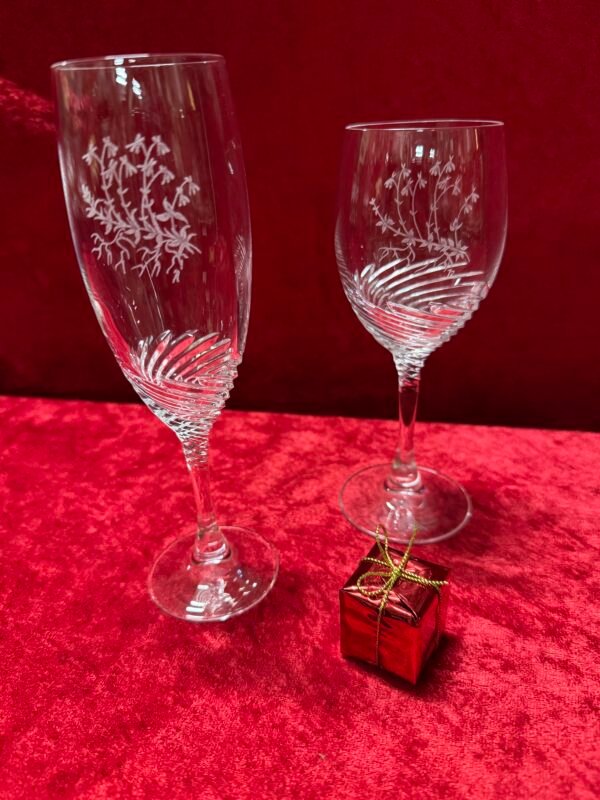 Išskirtinio dizaino krištolinės taurės