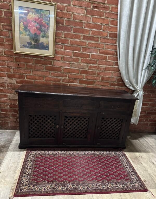 Bombay stiliaus medinė komoda