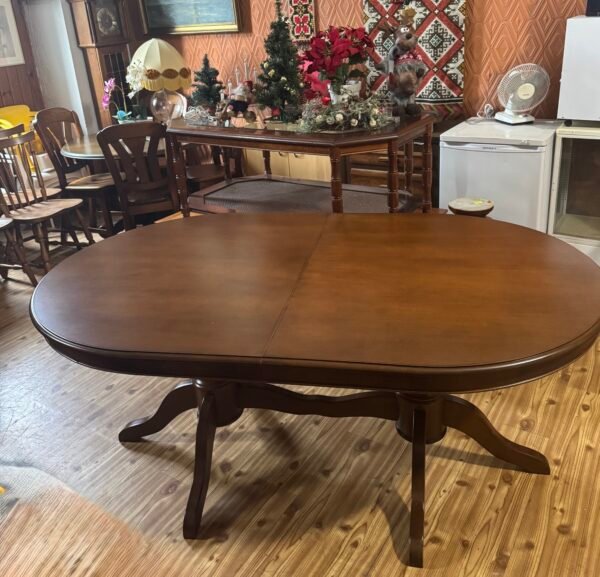 Itališkas valgomojo stalas