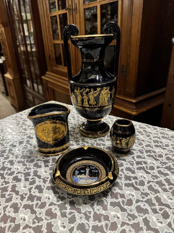 Graikiško stiliaus porceliano gaminiai