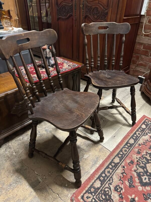 Senovinės kantri stiliaus  medžio masyvo kėdės