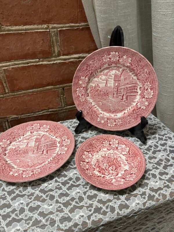 Angliškos porceliano lėkštės rausvu dekoru