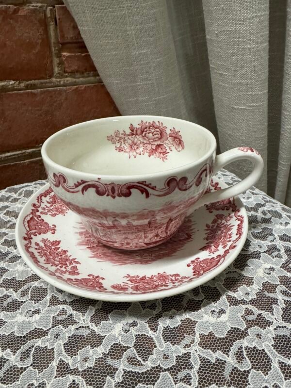 Anglijos gamintojo Wedgwood arbatos puodelio komplektukas