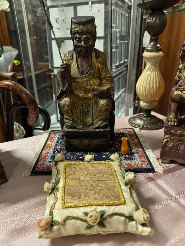 Antikvarinė medinė būda