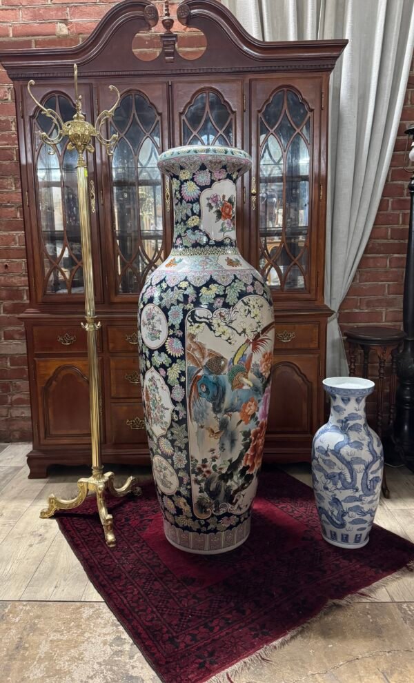 Įspūdingo grožio didžiulė porceliano vaza