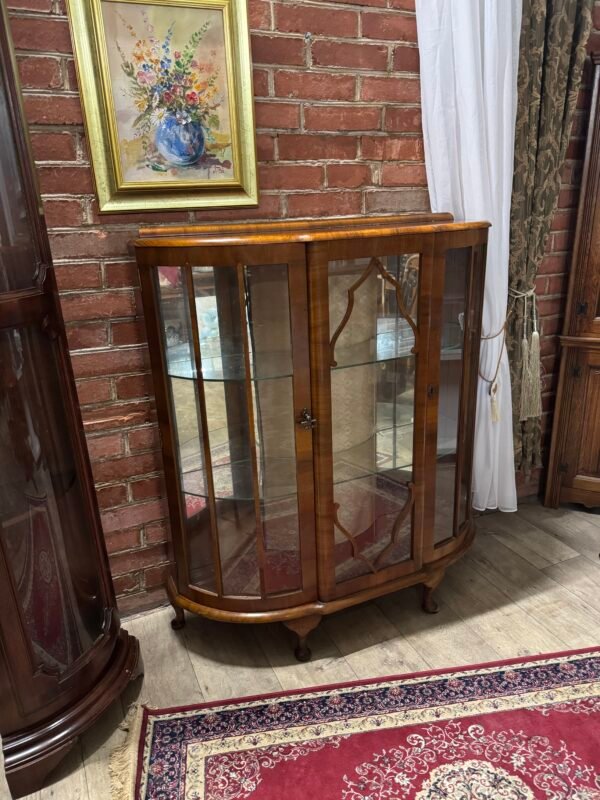 1930 m Ardeko stiliaus porceliano vitrina